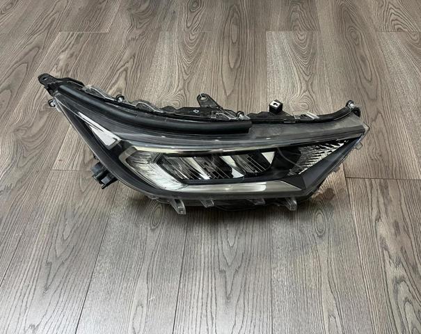Фара передня права 8114542842 TOYOTA