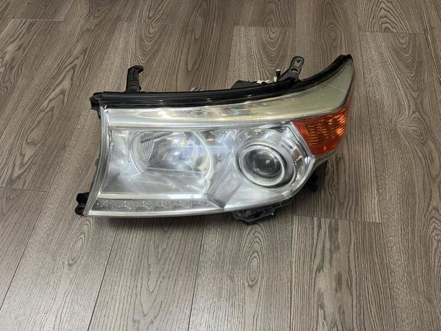 Фари 8118560F20 TOYOTA