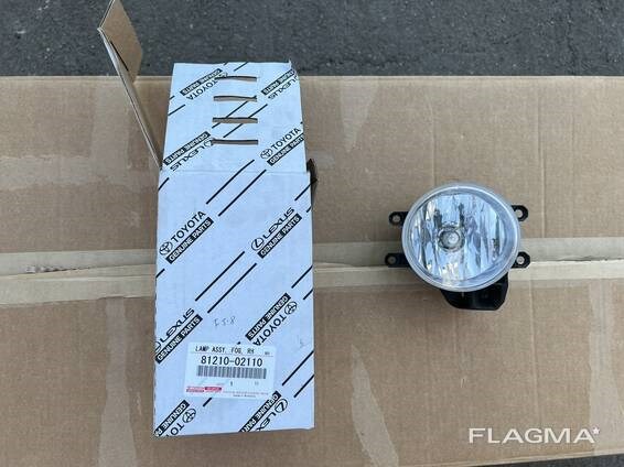 Фара протитуманна, права 8121002110 TOYOTA