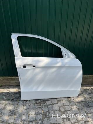 Пасажирські передні двері A2927200205 MERCEDES