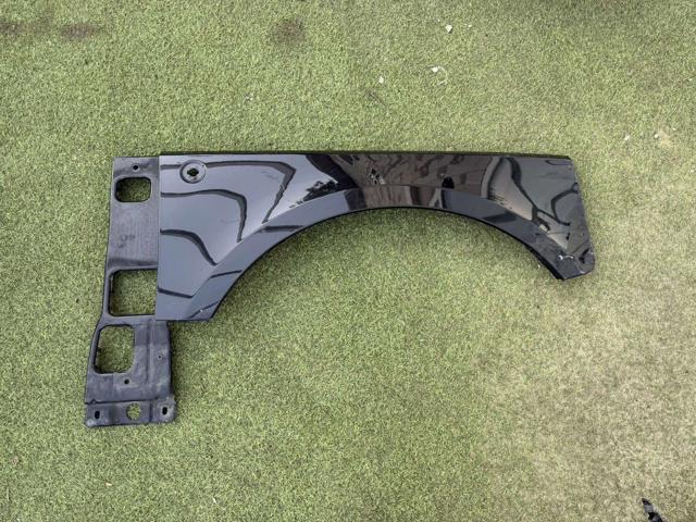 Переднє праве крило ASB760061 LAND ROVER