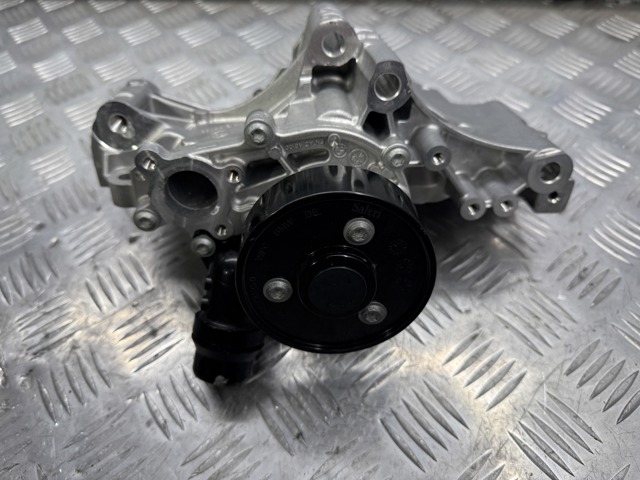 Водяний насос 11518650988 BMW