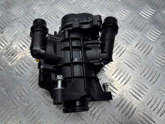 Кожух термостата 11539468426 BMW