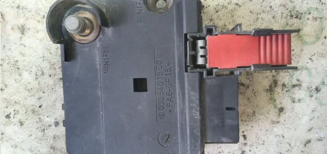 Коробка запобіжників 0005401950 MERCEDES