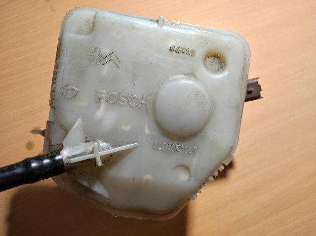 Бачок ГГЦ 0204051007 BOSCH