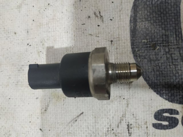 Датчик тиску гальмівної рідини 0265005303 BOSCH