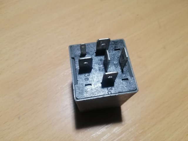 Реле поворотників 0332209204 BOSCH