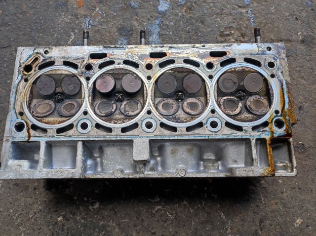 Головка циліндрів Ауді A2