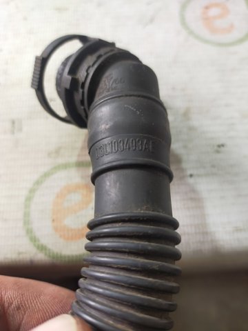 Трубка картера повітряна 03L103493AE VAG