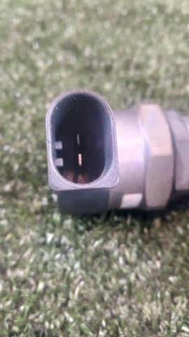 Рампа форсунок системи упорскування палива 03L130089 VAG