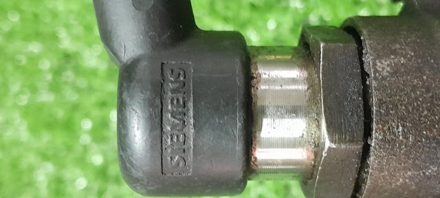 Форсунка паливна 03L130277B VAG