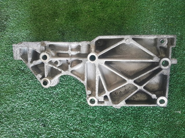 Кріплення генератора 03L903143Q VAG