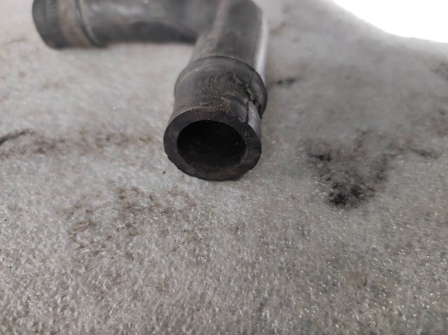 Трубка відводу кар.газов 048103493A VAG
