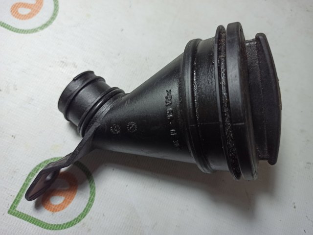 Горловина маслозаливна 059103482C VAG