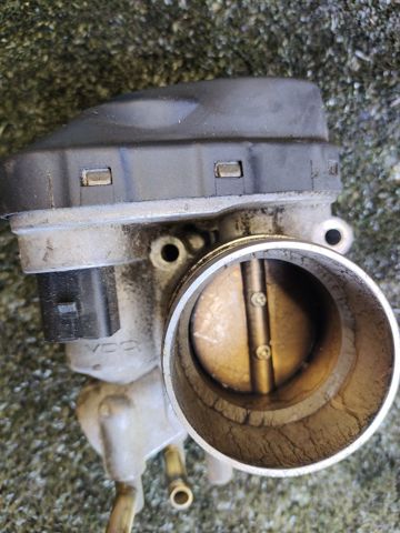 Заслінка повітряна 06A133062A VAG