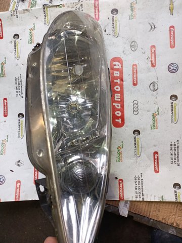 Фара передня права 087274 VALEO