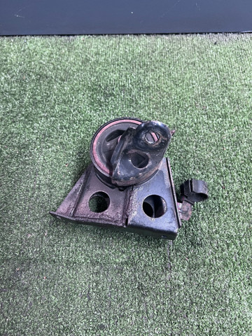 Права подушка двигуна 112108H305 NISSAN