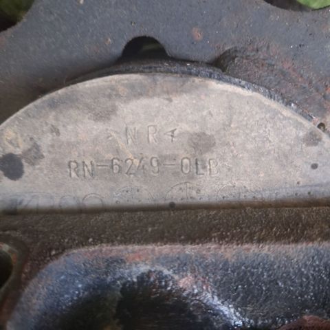 Права подушка двигуна 112108H800 NISSAN