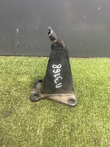 Кронштейн подушки (опори) двигуна, лівої 11233EB300 NISSAN