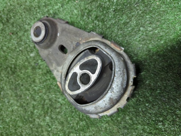 Подушка (опора) двигуна, задня 112380006R RENAULT