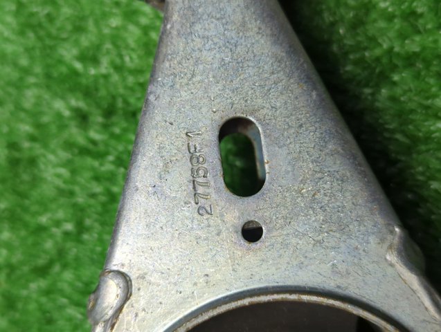 Подушка (опора) двигуна, права верхня 113560012R RENAULT