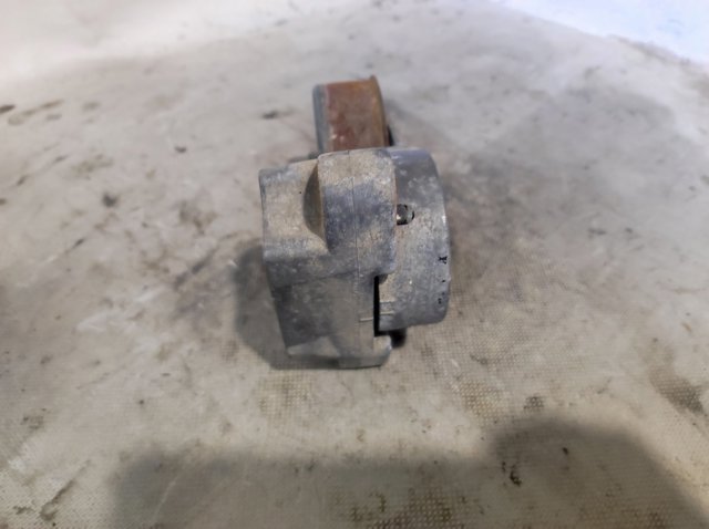 Натягувач приводного ременя 1345A062 MITSUBISHI