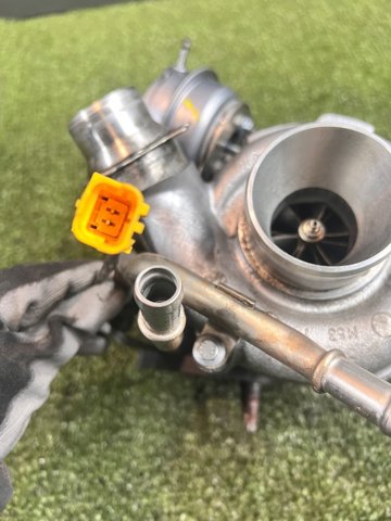 Турбокомпресор 1441100Q0G NISSAN