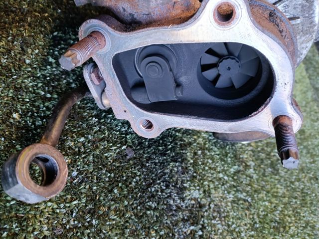 Турбонаддув 144118H800 NISSAN
