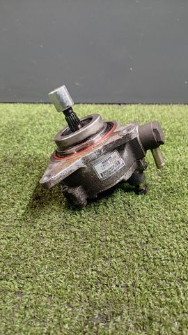 Насос вакуумний 14650EB300 NISSAN