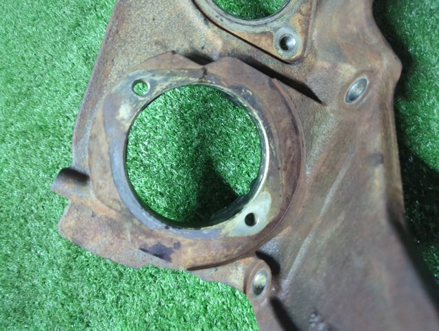 Кронштейн паливного насоса ПНВТ 16811EQ400 NISSAN