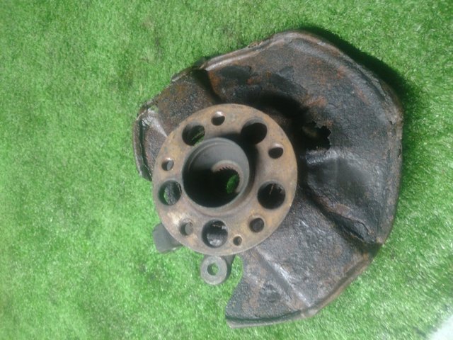 Цапфа поворотного кулака 1693300520 MERCEDES