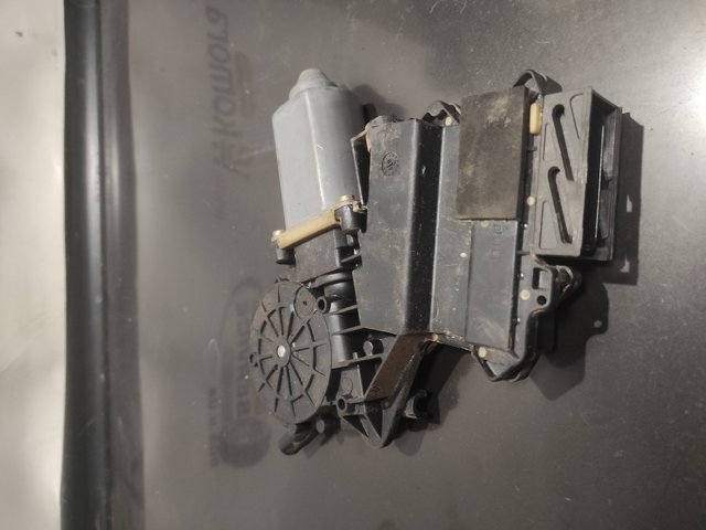 Мотор склопідйомника дверей задніх, правих 1H4959812A VAG