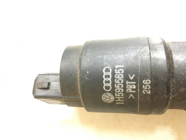 Насос омивача 1H5955651 VAG