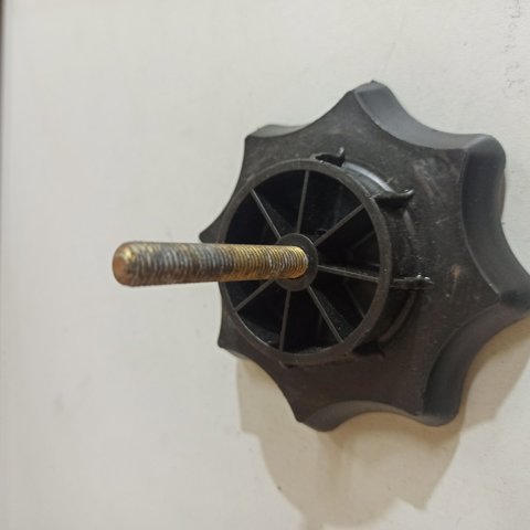Болт кріплення запасного колеса 1J0803899K VAG