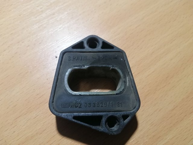 Подушка радіатора охолодження, нижня 1J0806157A VAG