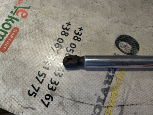 Стійка капота 1J0823359C VAG