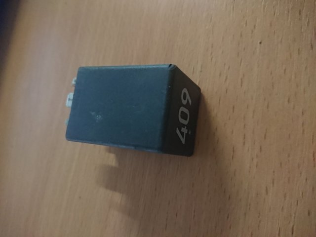 Реле паливного насоса 1J0906383 VAG