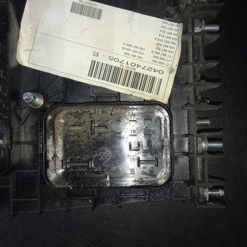 Коробка запобіжників 1K0937124K VAG