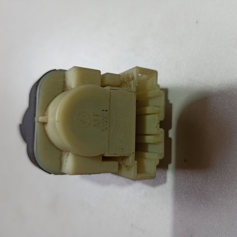 Датчик включення стопсигналу 1K2945511 VAG