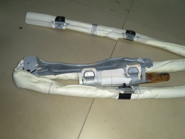 Подушка безпеки, збоку права айрбег 1K9880742F VAG