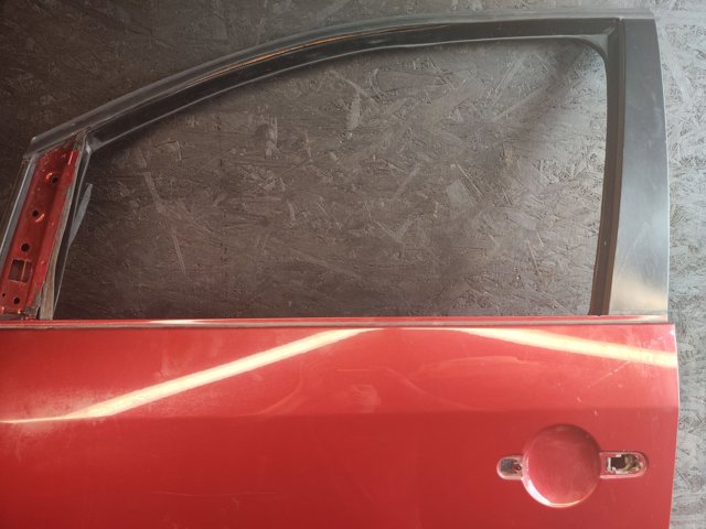 Дверь передня ліва 1T0831055AA VAG