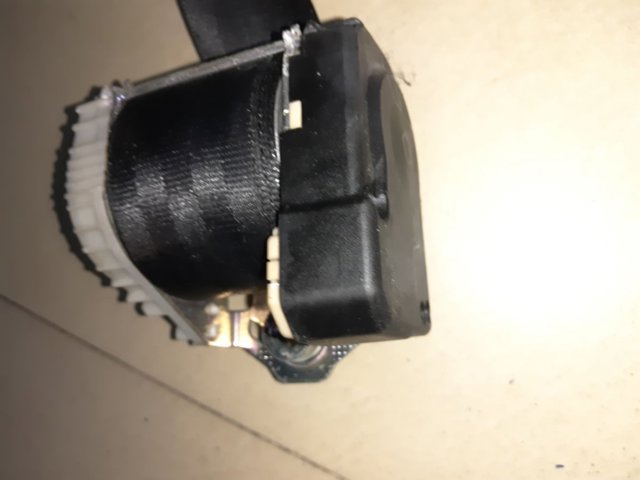 Пасок безпеки задній лівий 1T0857805B VAG