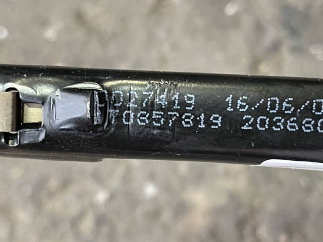 Регулятор висоти ременя безпеки передній лівий 1T0857819 VAG