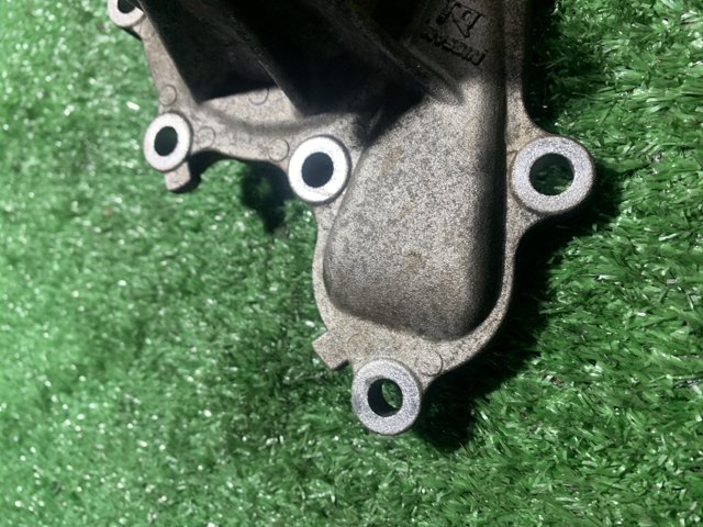 Помпа охолодження 21010AD225 NISSAN