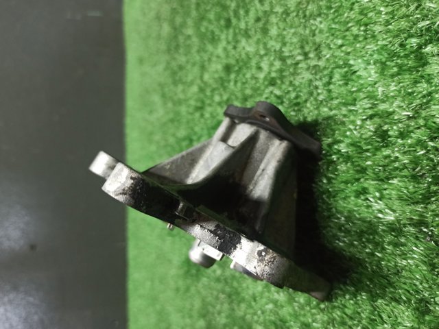 Помпа охолодження 21010AD226 NISSAN