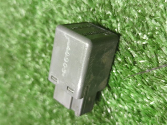 Реле склоочисника 24330C9900 NISSAN