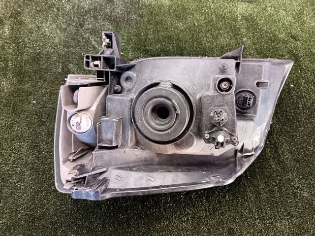 Фара правая 260108H90A NISSAN