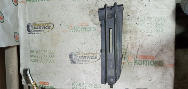 Заглушка під протитуманні фари, ліва 2K0853683 VAG