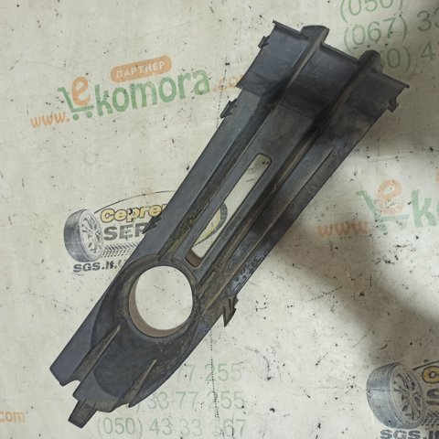 Заглушка ПТФ бампера переднього ліва 2K0853683A VAG