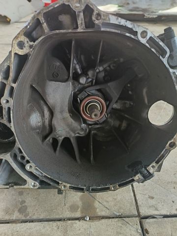 КПП в зборі 32010EQ068 NISSAN